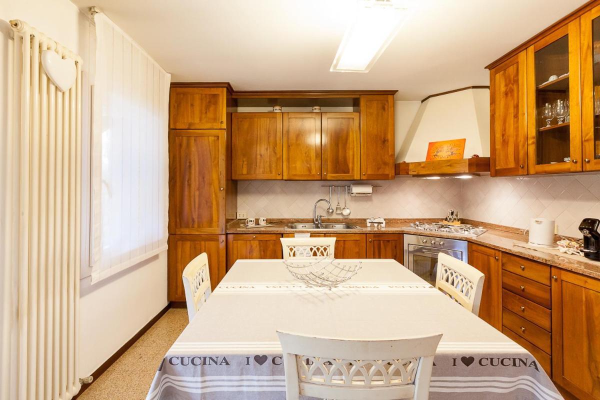 B&B Ca Dea Calle Vallà Exteriör bild